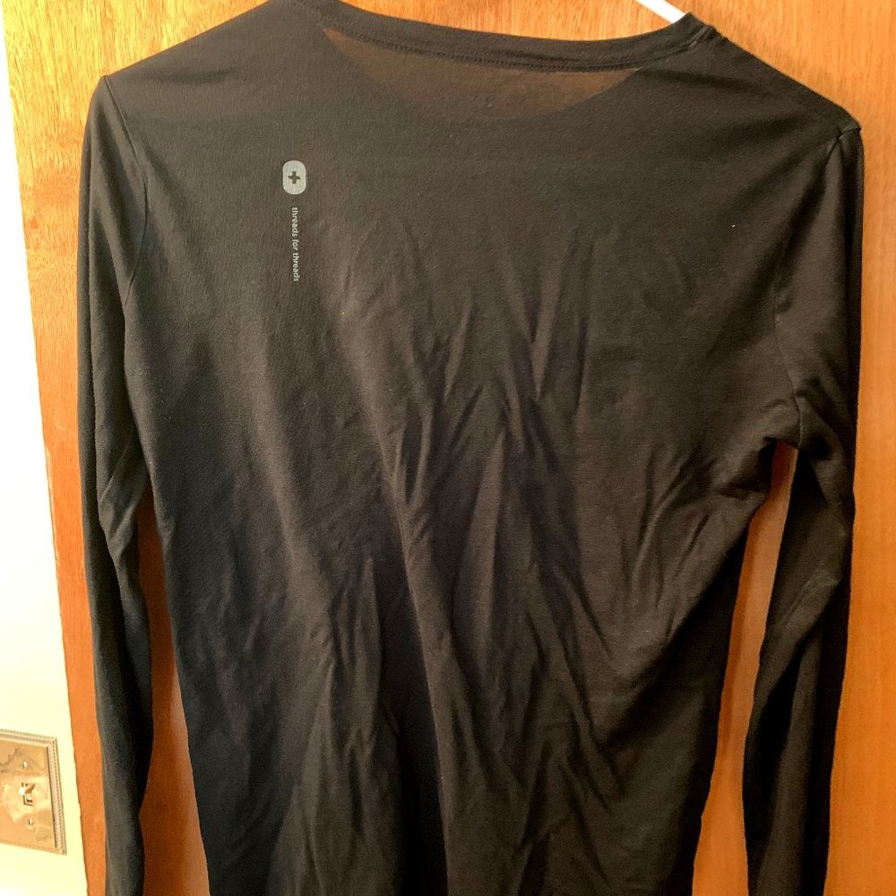 Super soft Figs long sleeved under scrub shirt